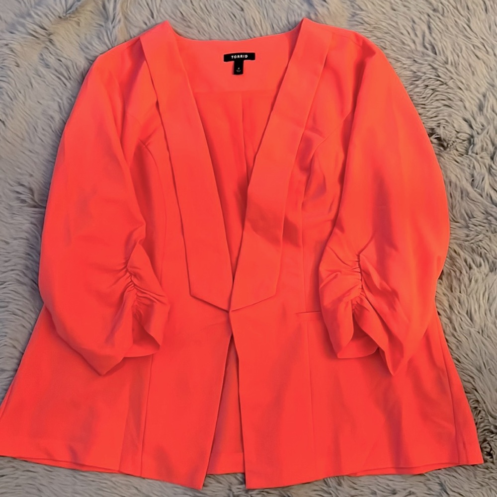 Torrid- Coral Open Blazer Size 4